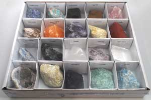 Flat of 20 Large Stones & Crystals - Click Image to Close