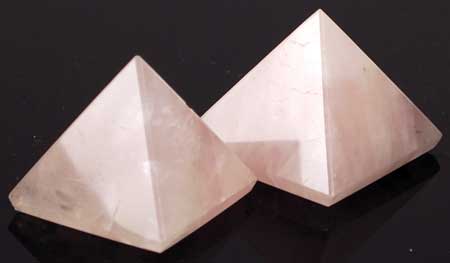30-40mm Rose Quartz pyramid - Click Image to Close