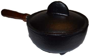 3 1/2" Cast iron cauldron w/ lid & handle - Click Image to Close